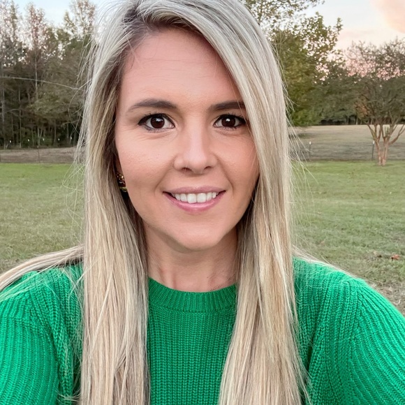 Profile Picture of Jessica Kirby (@jbramlett1994) on Poshmark