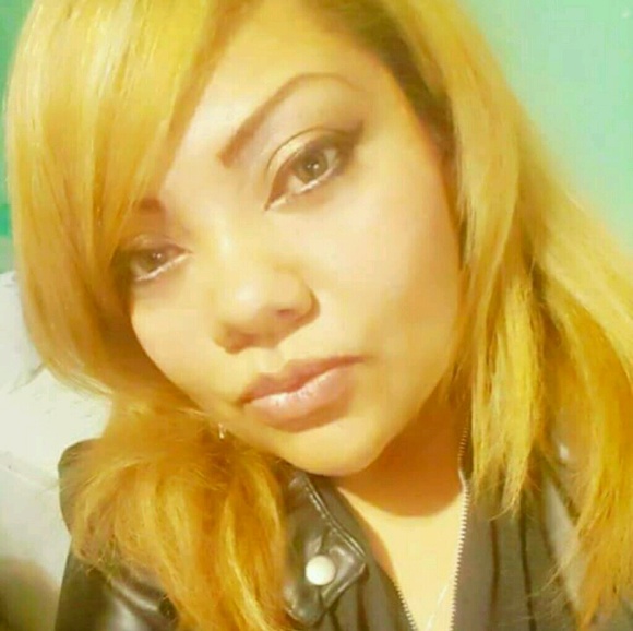 Profile Picture of Maria Benitez (@noemiaantonia) on Poshmark