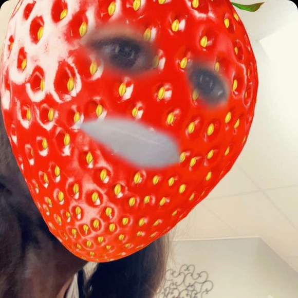 Profile Picture of Rebeca Lara (@rbkk) on Poshmark