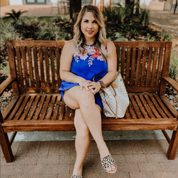 Profile Picture of Mary Gongora (@gongoragirl) on Poshmark