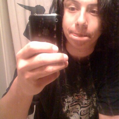 Profile Picture of Erik Menjivar (@Bozoerik) on Twitter