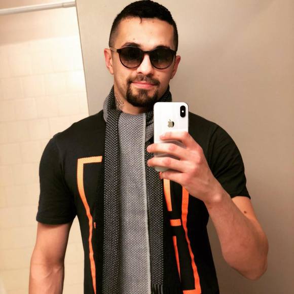 Profile Picture of Victor hugo Fernandes (@huggofernandes) on Poshmark