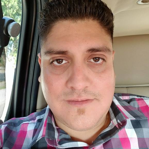 Profile Picture of Daniel Lara (@dl84) on Poshmark