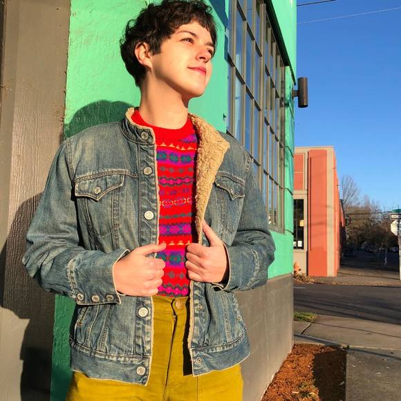 Profile Picture of Gabrielle Wolfe (@gabwolfie) on Poshmark