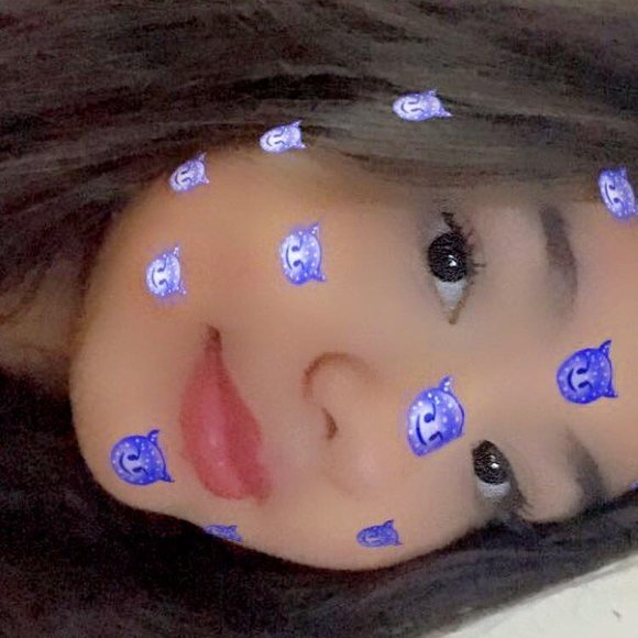 Profile Picture of Julianna Inocencio (@julieino09) on Poshmark