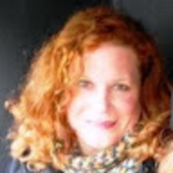 Profile Picture of Mary Uhland (@maryuhland) on Poshmark