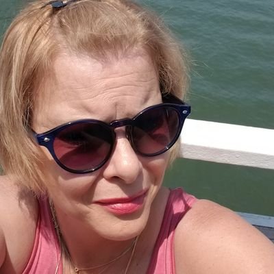 Profile Picture of Julie Farmer (@juliefarmer2008) on Twitter