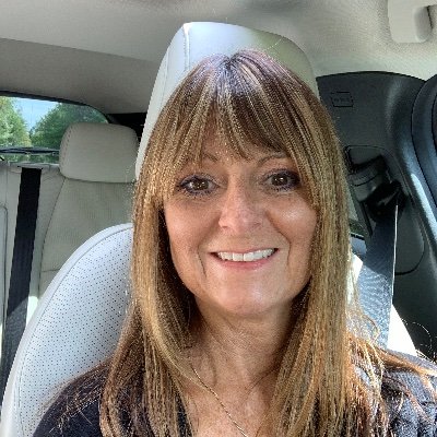 Profile Picture of Anna Knott Collins (@fitnessmom) on Twitter