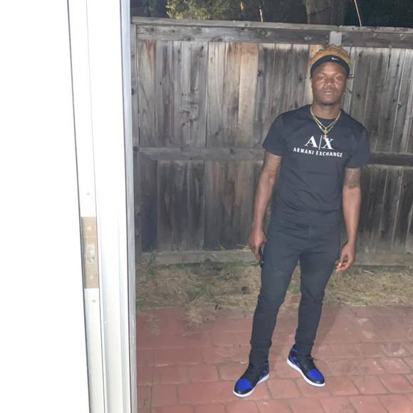 Profile Picture of Katta Dobayou (@kt2179734) on Poshmark