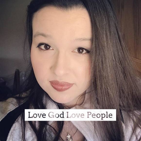 Sarah Kolseth - Poshmark Profile Picture of Sarah Kolseth (@sarahkolseth) on Poshmark