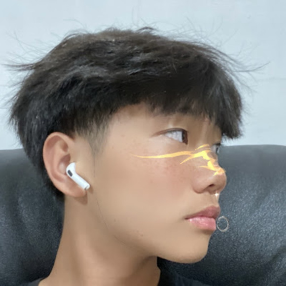 Profile Picture of Wenhui Xu (@xuwenhui917) on Poshmark