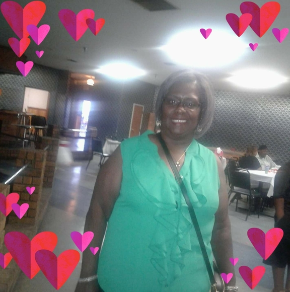 Profile Picture of Dolores Cooks (@dolorescooks) on Poshmark