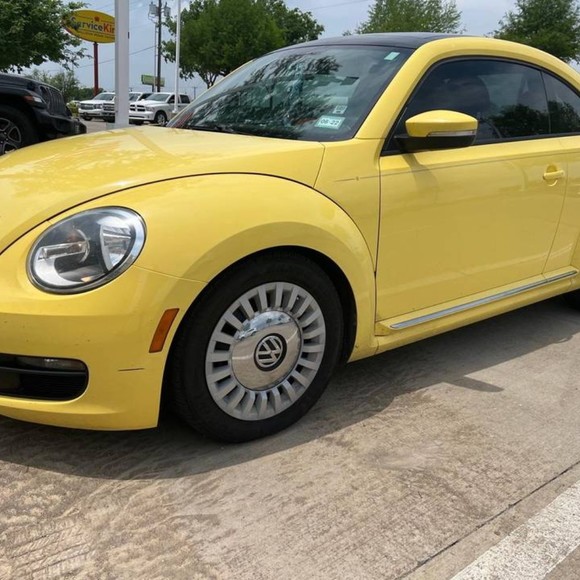 Profile Picture of Justine the spider Lambright (@ju3tine) on Poshmark