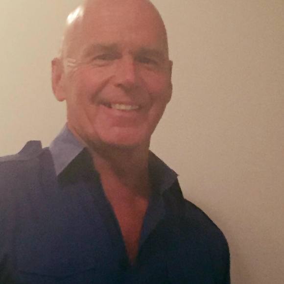 Robert Gramlich - Poshmark Profile Picture of Robert Gramlich (@bobg427) on Poshmark