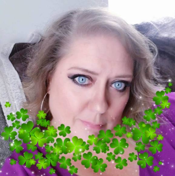 Profile Picture of Kelly Page (@tigerlady2370) on Poshmark