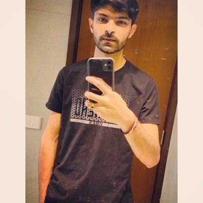 Profile Picture of Vivek Puri (@vivekpuri727) on Twitter