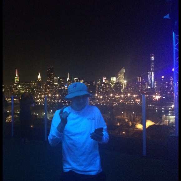 Profile Picture of Jesse Alderman (@jessealderman) on Poshmark