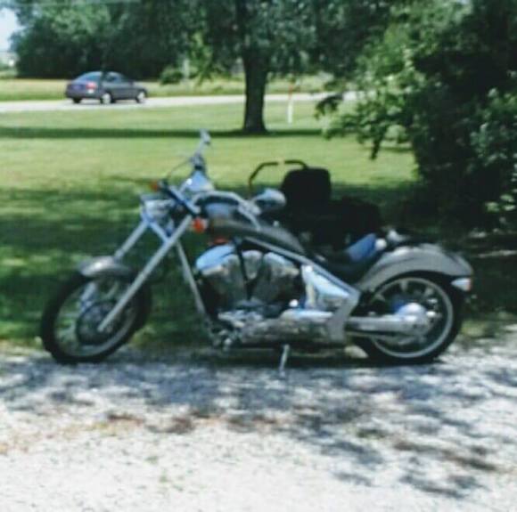 Profile Picture of David Dobbs (@moleman3969) on Poshmark