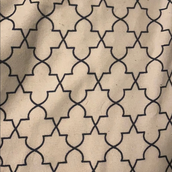 Profile Picture of Megan Hammarstrom (@jeanhamma) on Poshmark