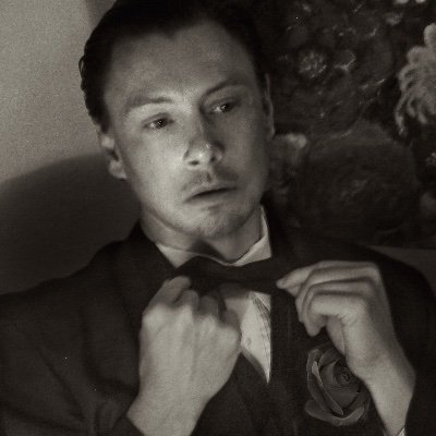 Profile Picture of John Michaelson (@michaelsonactor) on Twitter