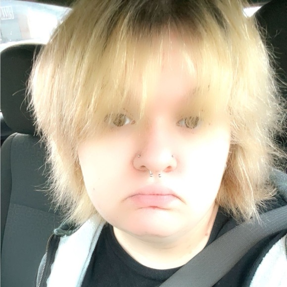 Profile Picture of Madelyn Allen (@madelynallen994) on Poshmark