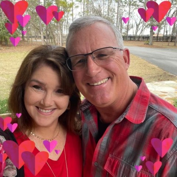 Profile Picture of Christy Yoesle (@cdyoe) on Poshmark