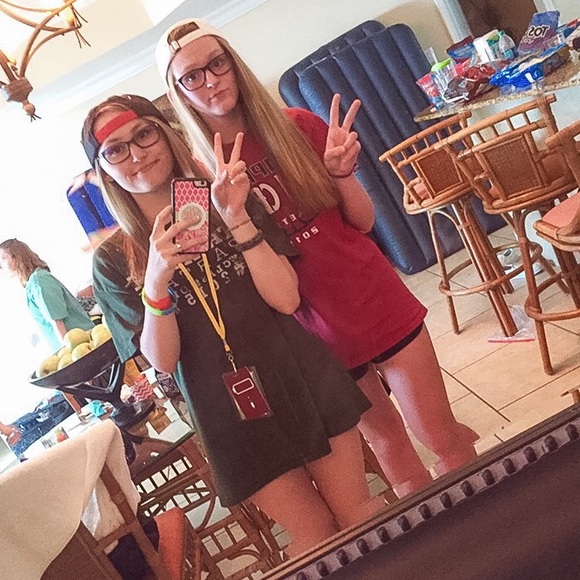 Profile Picture of Caroline Piskurich (@piskurich) on Poshmark