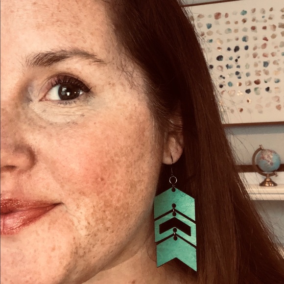 Profile Picture of Sarah Beahan (@sarahbeahan) on Poshmark