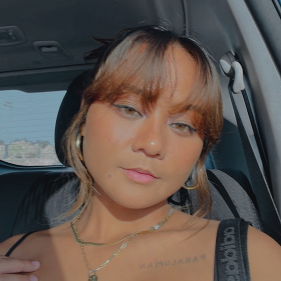 Profile Picture of Mialani Pendilla (@miapendilla) on Poshmark