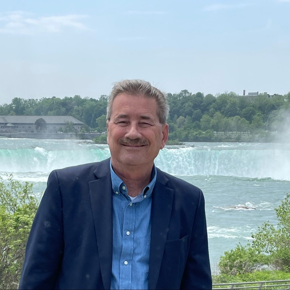 Gary Shoblock - Poshmark Profile Picture of Gary Shoblock (@garyshoblock) on Poshmark