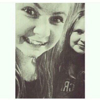 Profile Picture of Rachael Stapleton (@beyonnabe) on Twitter