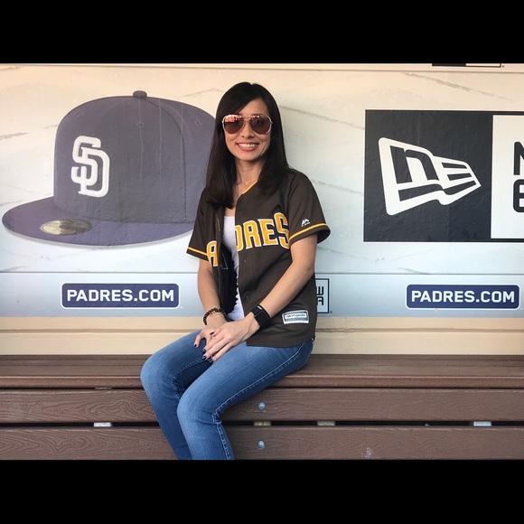 Profile Picture of Yoshi Kobatake (@ykoba11) on Poshmark