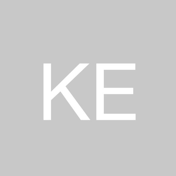 Profile Picture of Ken Edwards (@kledwardss) on Poshmark