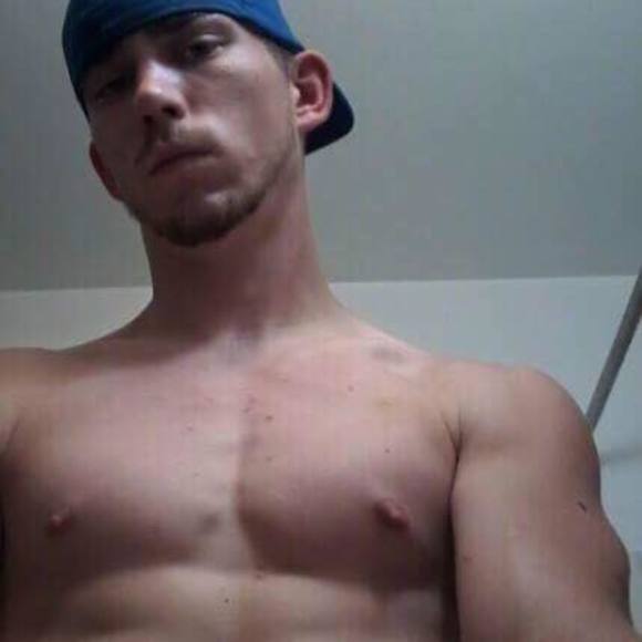 Profile Picture of Casey Umsted (@youngsta93) on Poshmark
