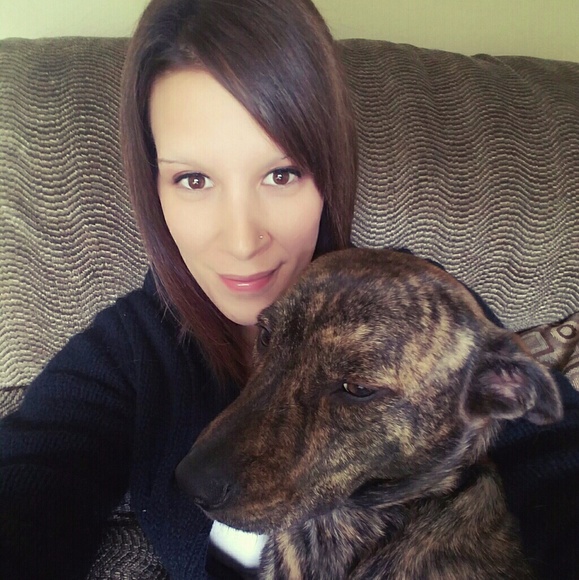 Profile Picture of Jana Sonsthagen (@jsons29) on Poshmark