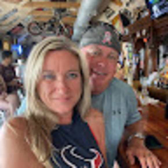 Profile Picture of Rose Greenlaw (@rspringfield61) on Poshmark