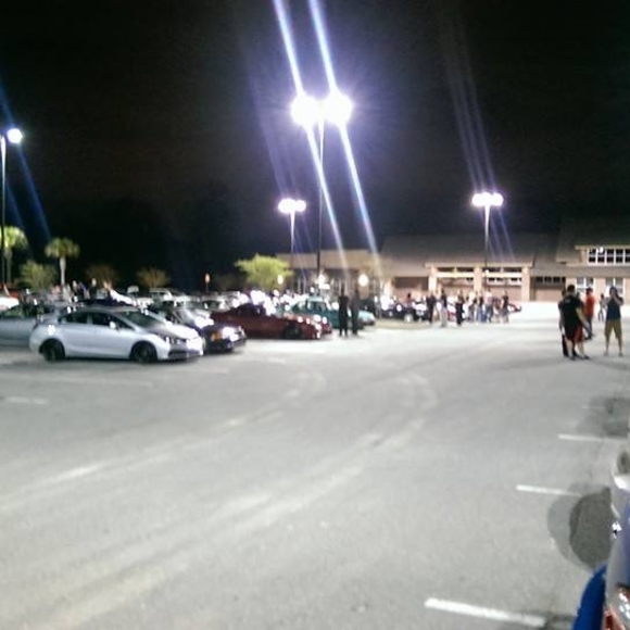 Profile Picture of Dimitrios Petropoulos (@dkp0809) on Poshmark