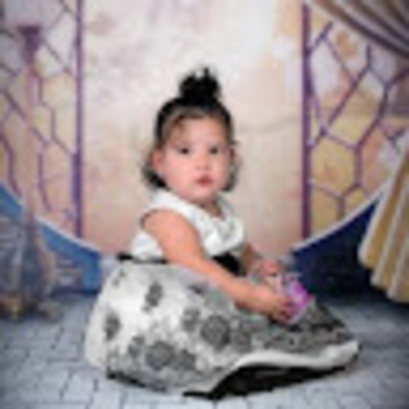 Profile Picture of Claudia Bernal (@claudiaberna298) on Poshmark