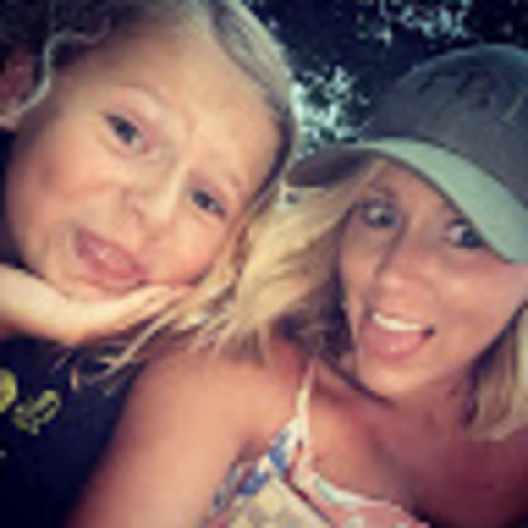 Profile Picture of Krystal Spalding (@kspalding33) on Poshmark