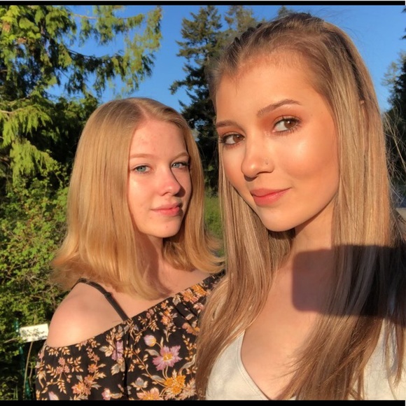 Profile Picture of Hailey Collier (@hailey33209) on Poshmark