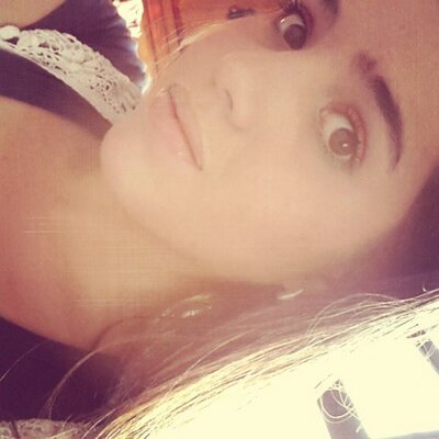 Profile Picture of Michaela Fernandes (@miimalavazi) on Twitter