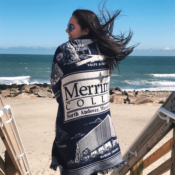 Profile Picture of Olivia Shapiro (@oshapiro23) on Poshmark