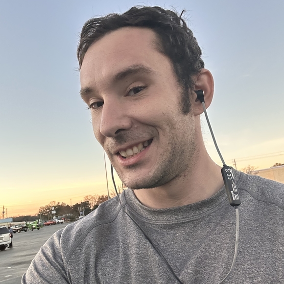 Profile Picture of Chris Geberth (@cgeberth23) on Poshmark