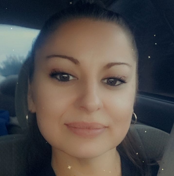 Profile Picture of Cassandra Harvey (@cassy314542) on Poshmark