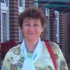 Profile Picture of Ibolya Barkóczi (@ibolyabeads) on Twitter