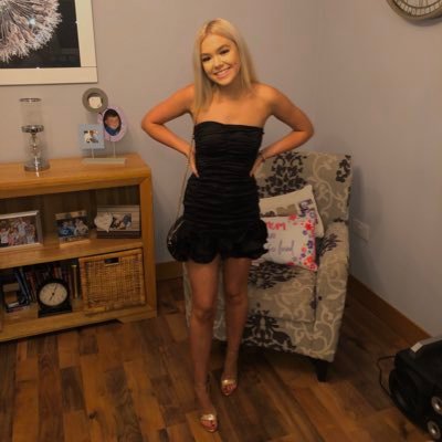 Profile Picture of Anna Garrett (@annagarrett_x) on Twitter