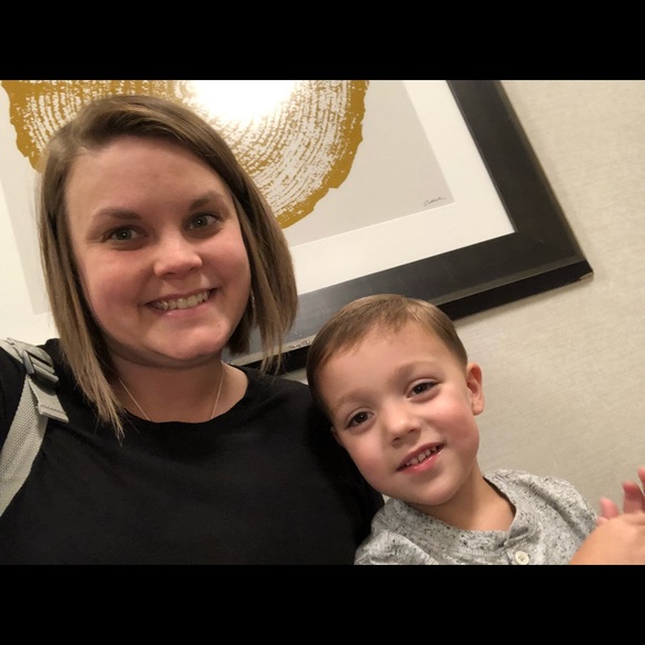 Profile Picture of Jenna Huitt (@jenna_huitt) on Poshmark