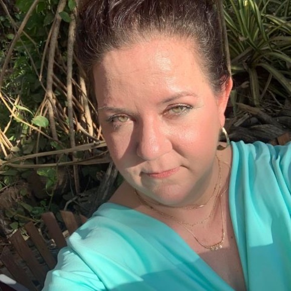 Profile Picture of Joy Morrison (@smilinjoy) on Poshmark