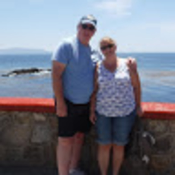 Profile Picture of Dawn Ross (@dawn2teach) on Poshmark