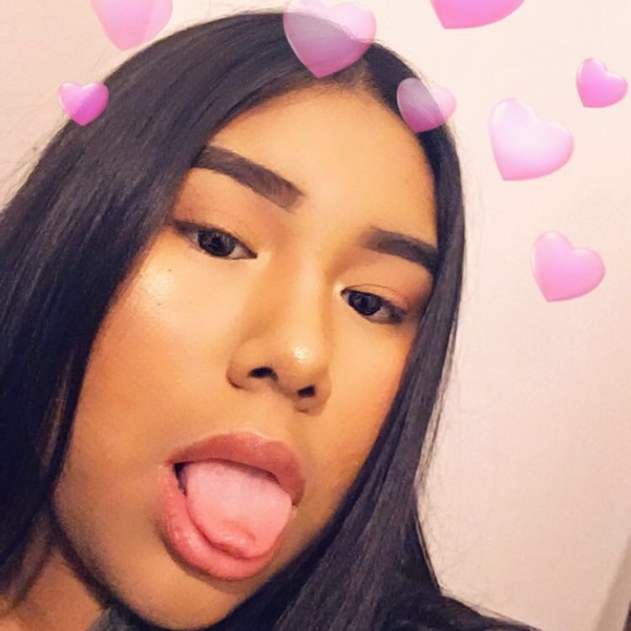 Profile Picture of Keyla Pintor (@keyla_24) on Poshmark